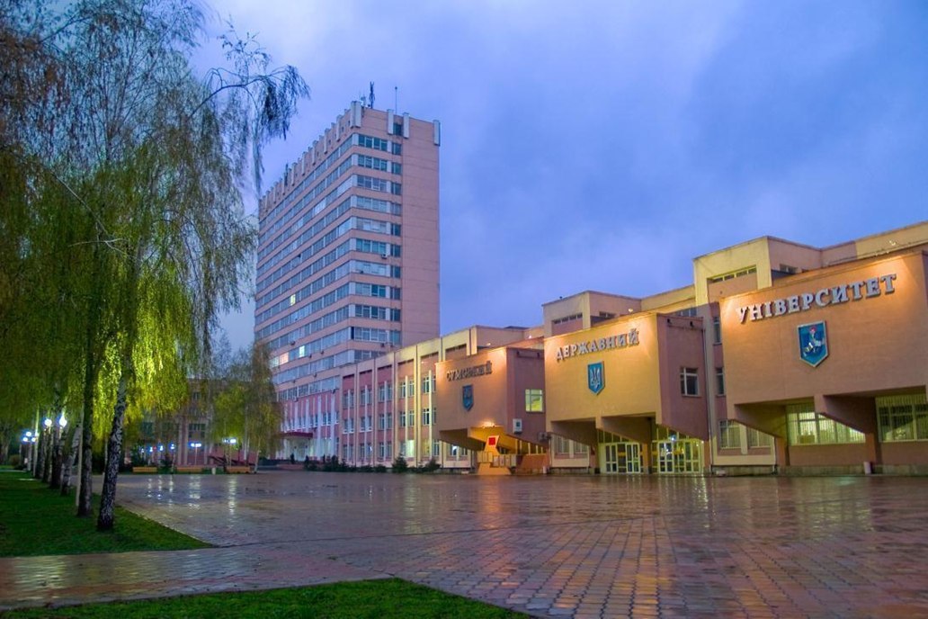 European city street representing student friendly destinations